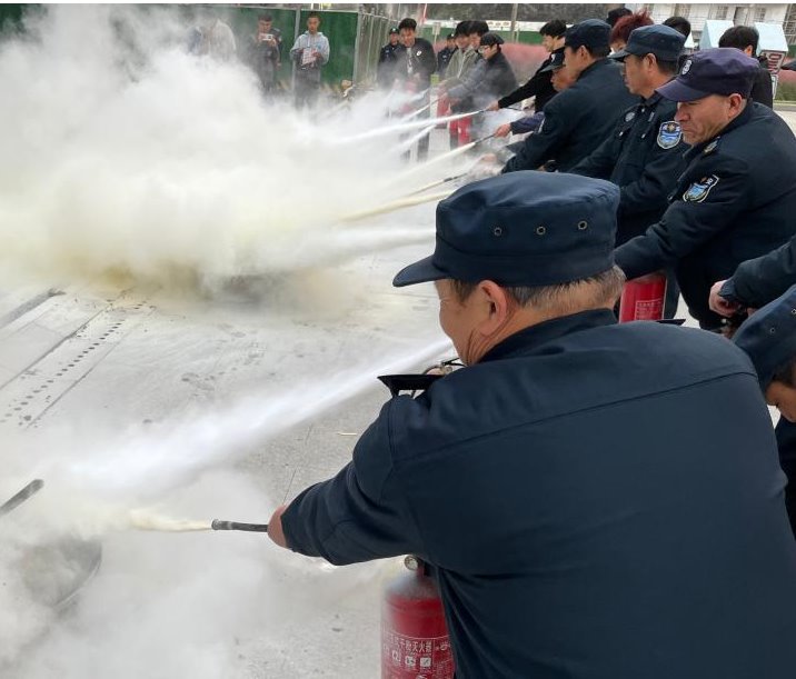 我校开展119消防安全宣传演练活动